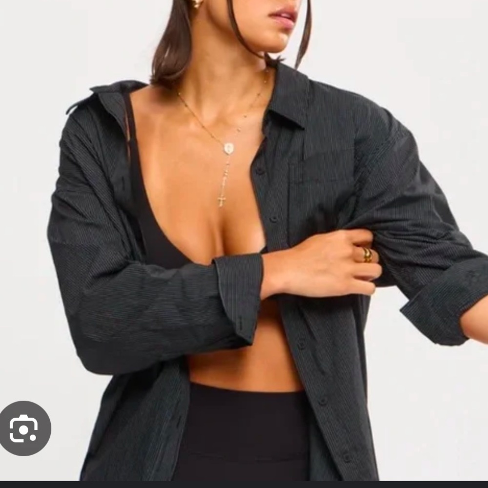 Buffbunny boyfriend button up small NWT